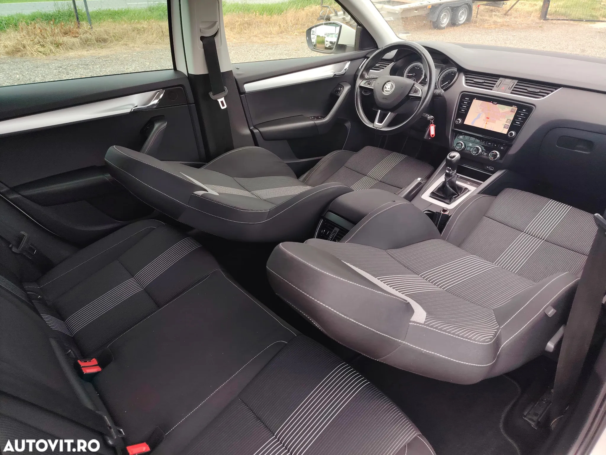 Skoda Octavia Combi 1.6 TDI Sport Edition - 17