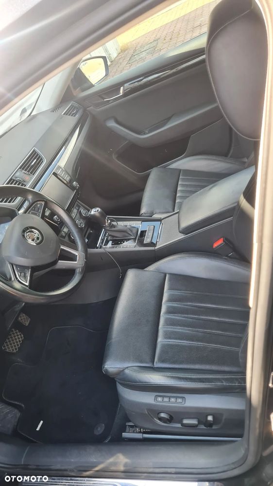 Skoda Superb 2.0 TSI L&K DSG - 11