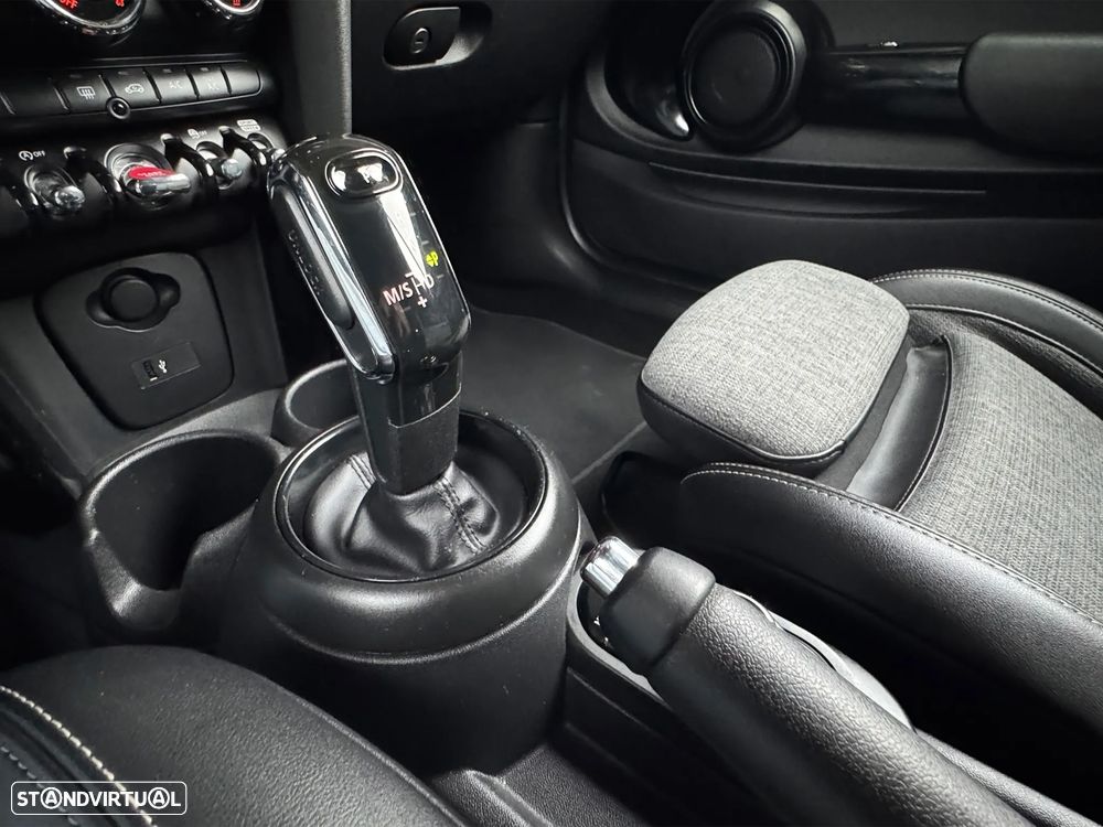 MINI Cabrio Cooper Classic Auto - 21