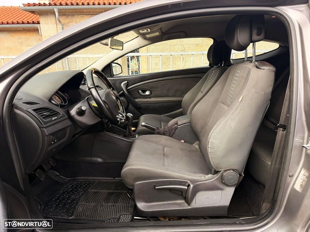 Renault Mégane Coupe 1.5 dCi Dynamique S - 10