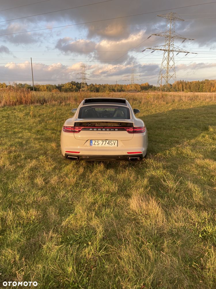Porsche Panamera 4 - 4