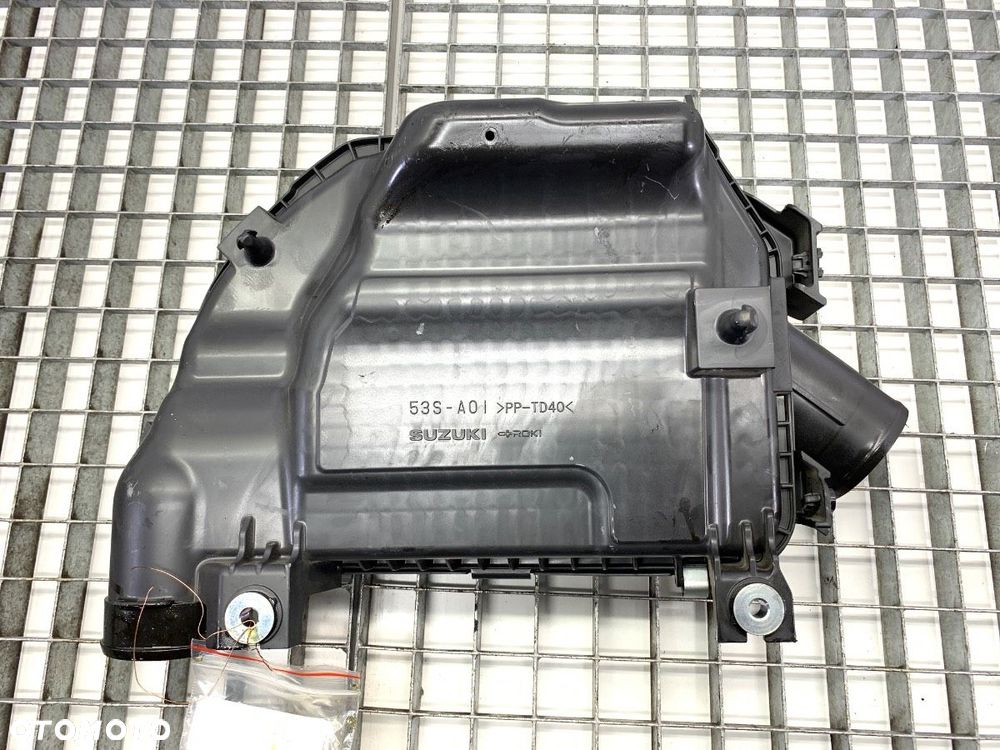 OBUDOWA FILTRA POWIETRZA  SUZUKI SX4 S-CROSS (JY) 2013 - 2022 1.4 Hybrid (Mild Hybrid) (AKK 414) 95 - 3