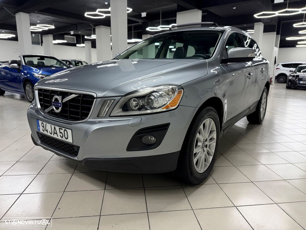 Volvo XC 60 2.4 D Drive Momentum - 10