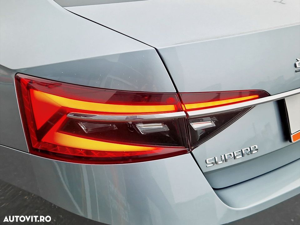 Skoda Superb 2.0 TDI DSG Ambition - 10