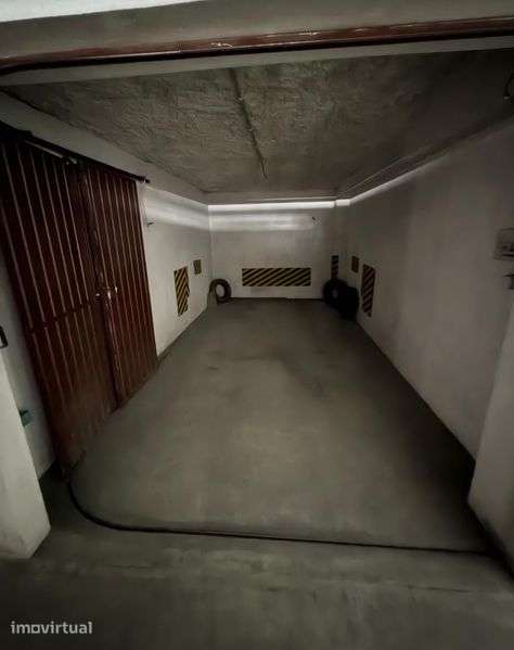 Venda de Garagem em Viana do Castelo