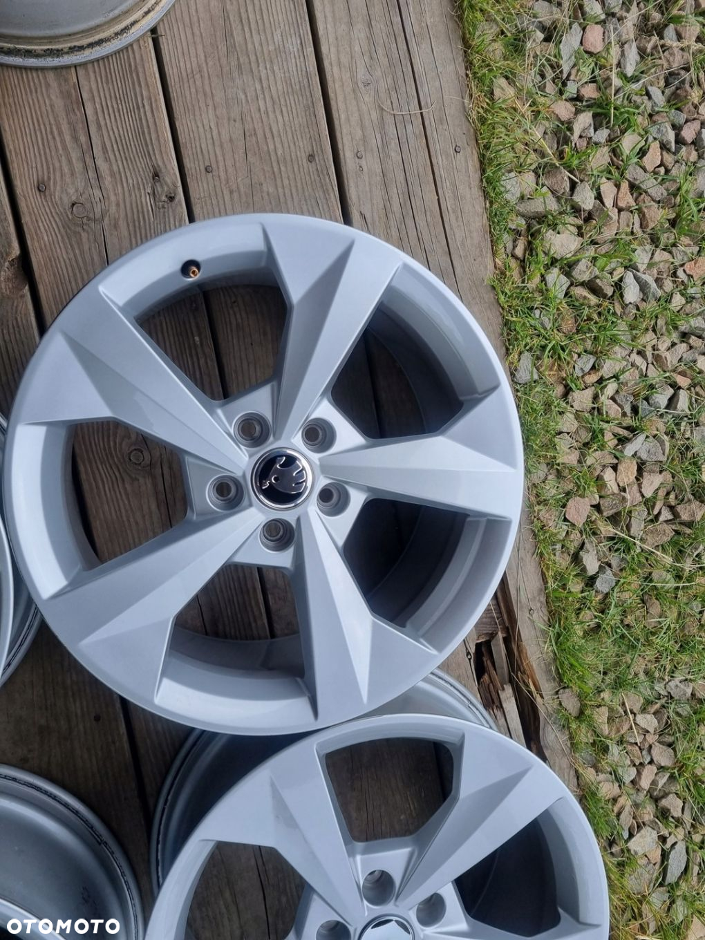 AUDI 8Y0 A3,Q3,VW GOLF,SKODA,SEAT LEON alu 8X18 ET46 5X112 4szt.super stan - 9