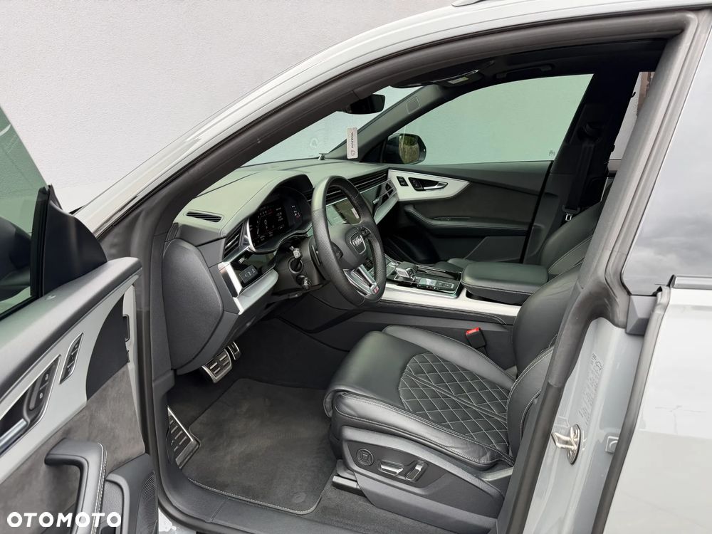 Audi SQ8 - 10