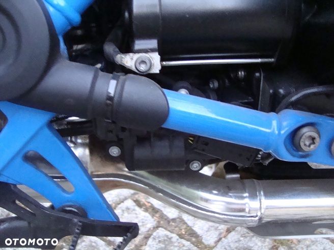 BMW R - 8