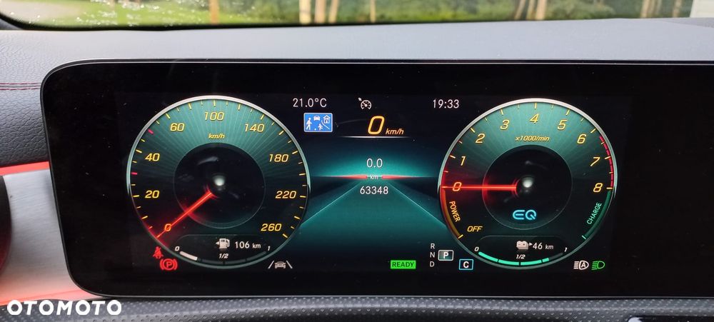 Mercedes-Benz CLA 250 e 8G-DCT AMG Line - 26