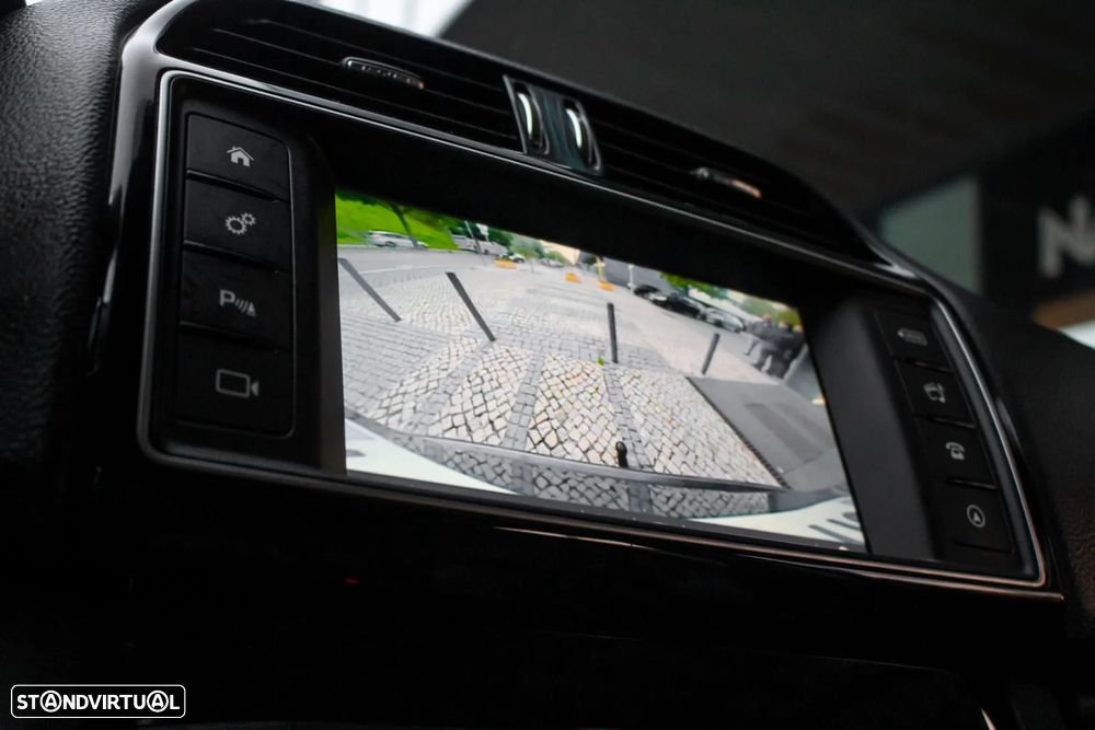 Jaguar F-Pace 20d Aut. Prestige - 48