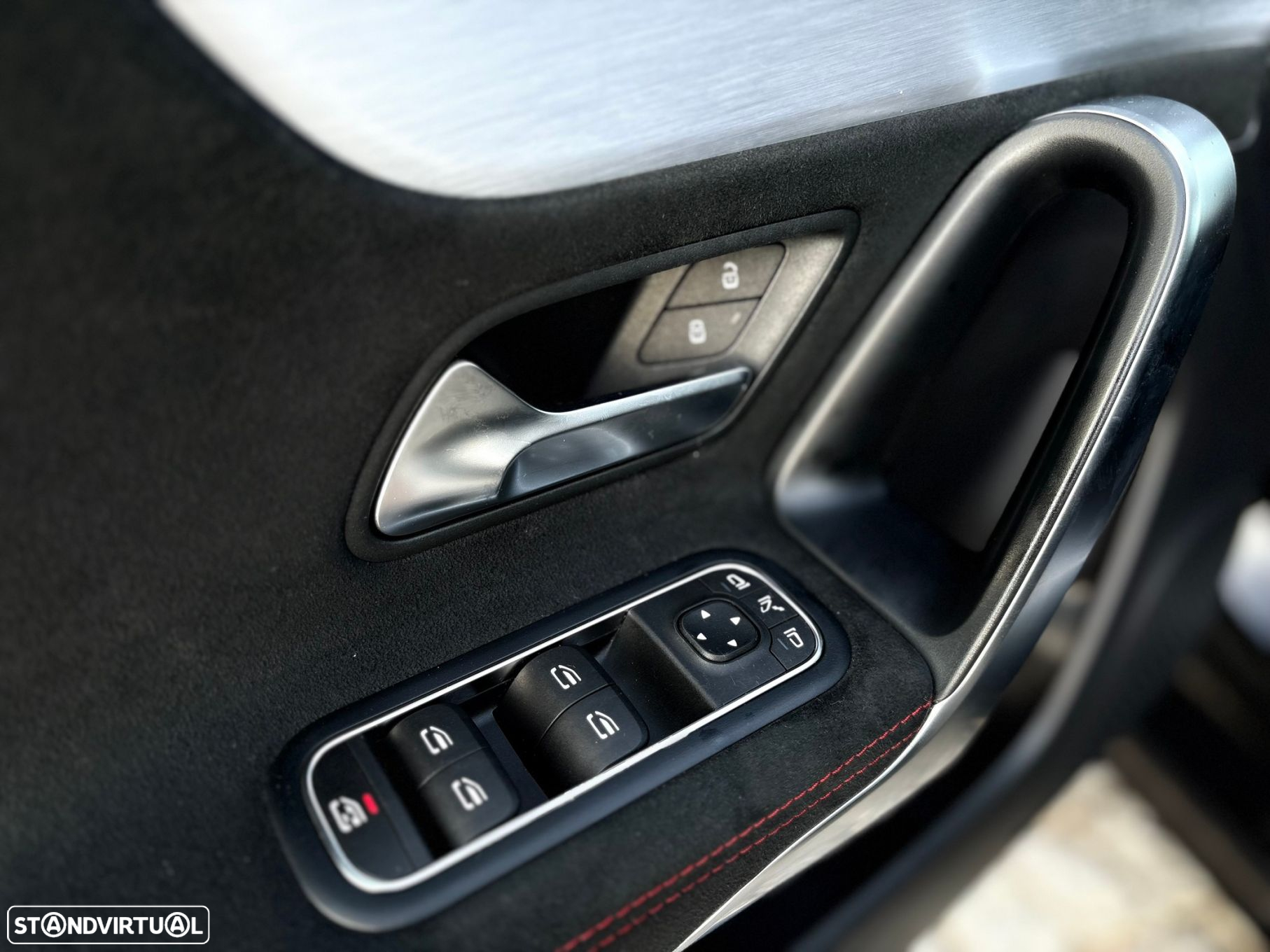 Mercedes-Benz CLA 250 e Shooting Brake AMG Line - 22