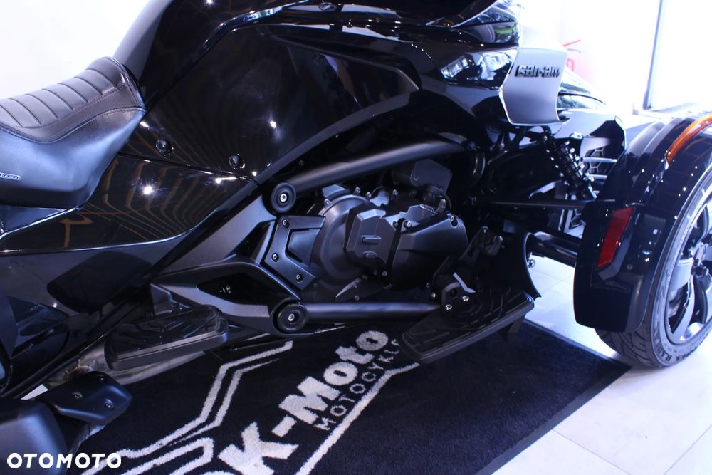 Can-Am Spyder - 31