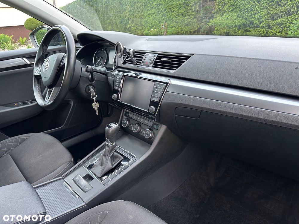 Skoda Superb 2.0 TDI Ambition DSG7 - 15