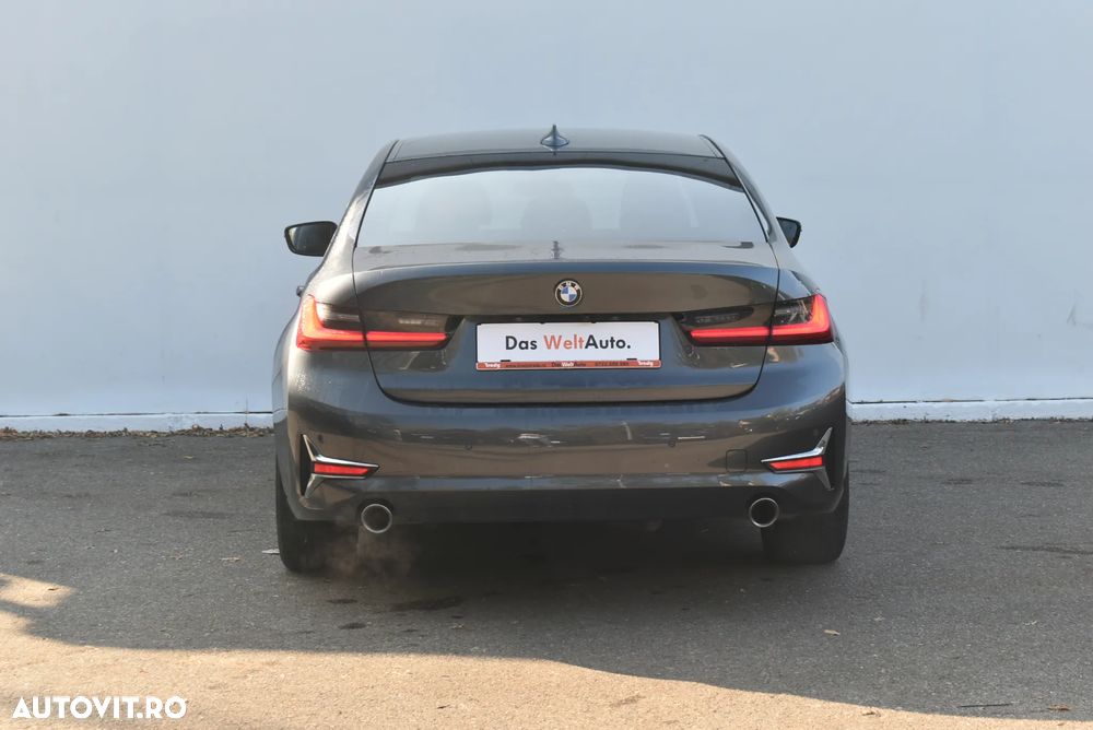 BMW Seria 3 320d xDrive AT MHEV - 8