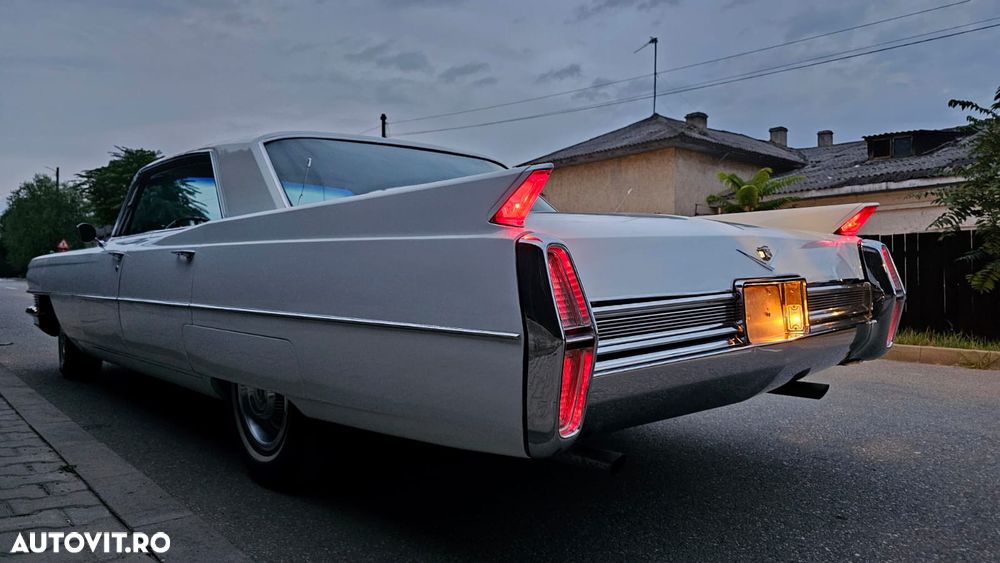 Cadillac Deville - 1