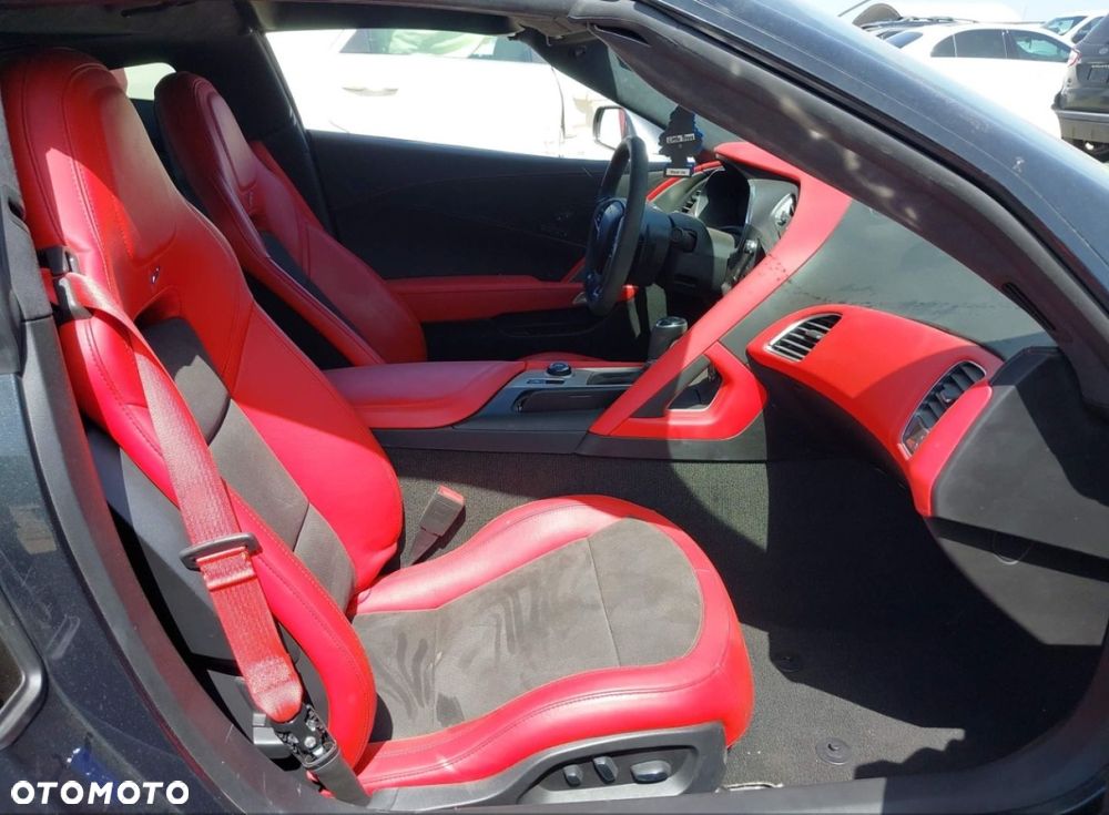 Chevrolet Corvette - 13