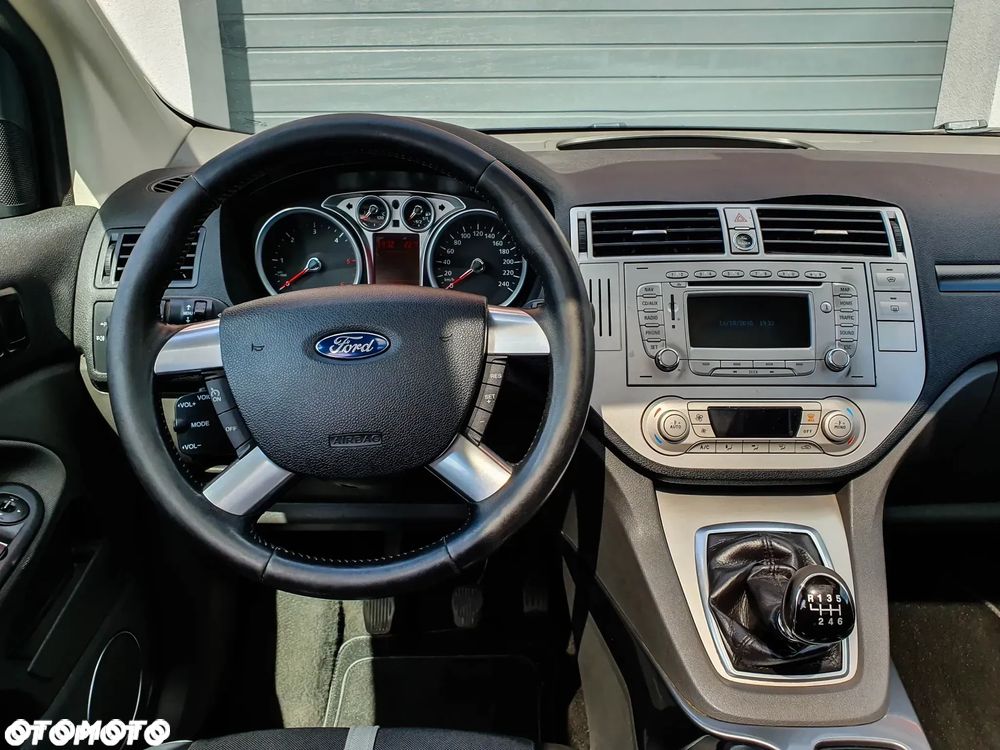 Ford Kuga - 33