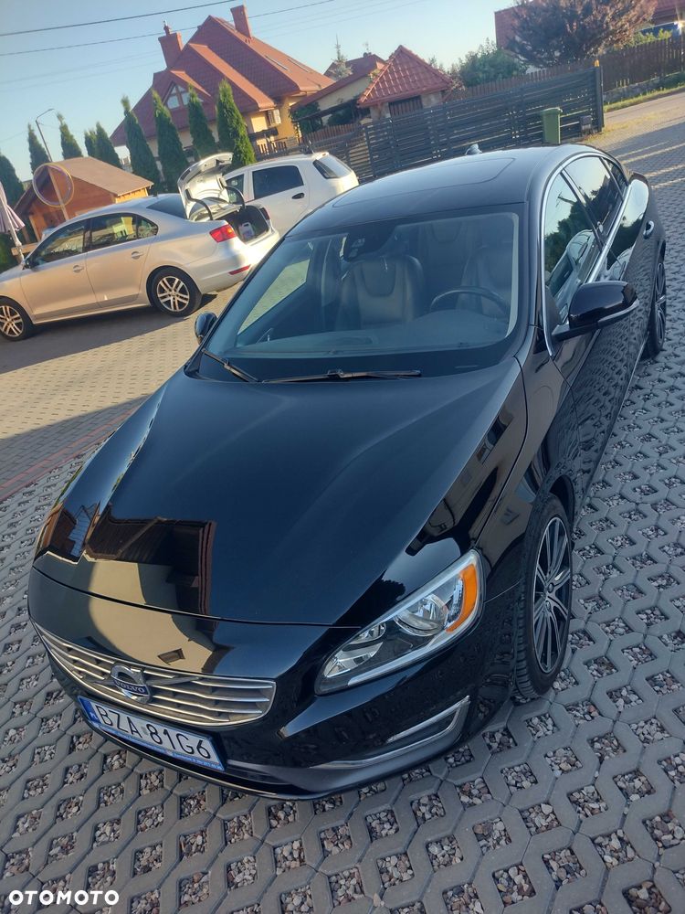 Volvo S60 - 1