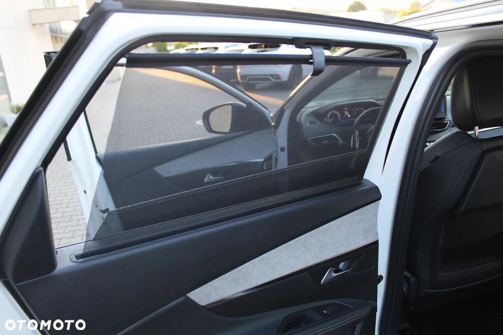 Peugeot 5008 PureTech 130 EAT8 Stop & Start GT - 29