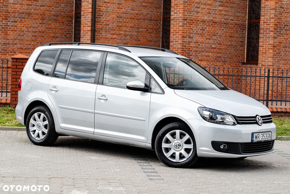 Volkswagen Touran 2.0 TDI DPF BlueMotion Technology DSG STYLE - 6