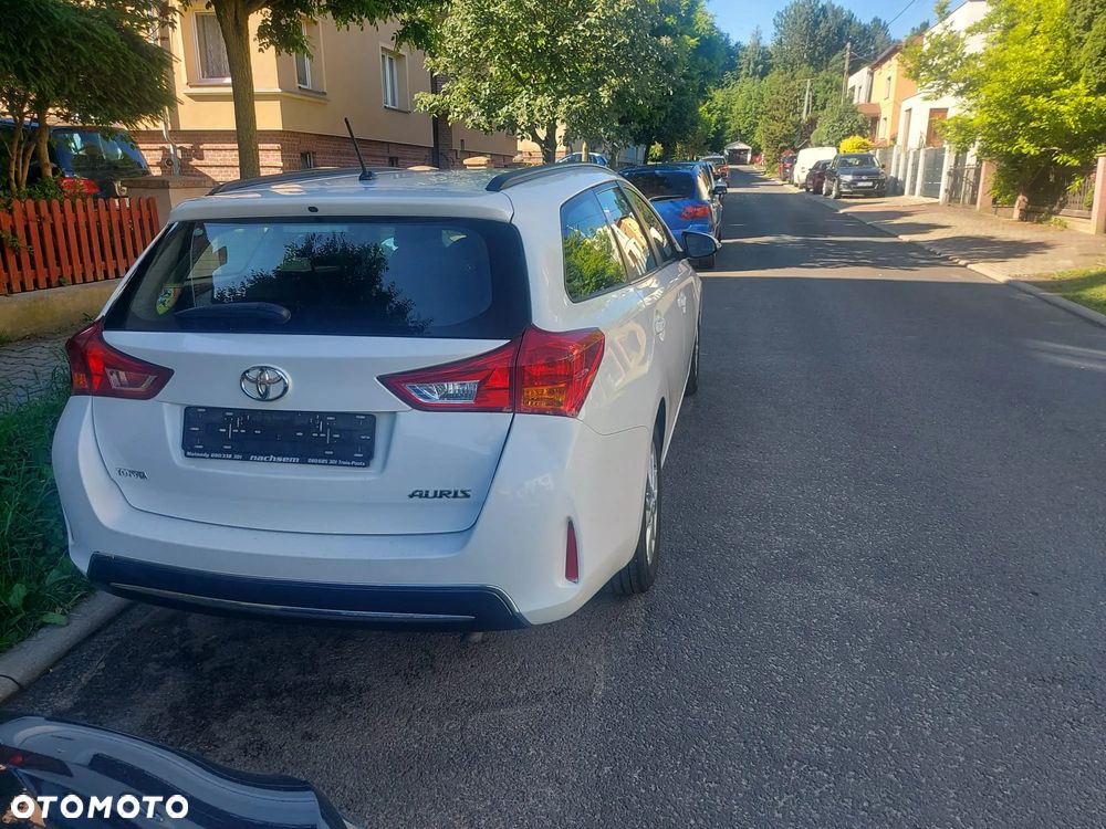 Toyota Auris 1.4 D-4D Design Edition - 8