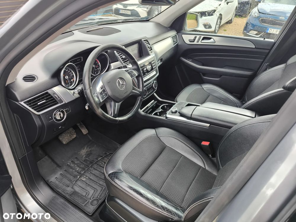 Mercedes-Benz ML - 16