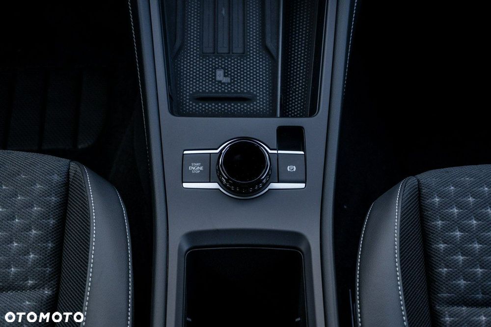 Volkswagen T-Roc - 31