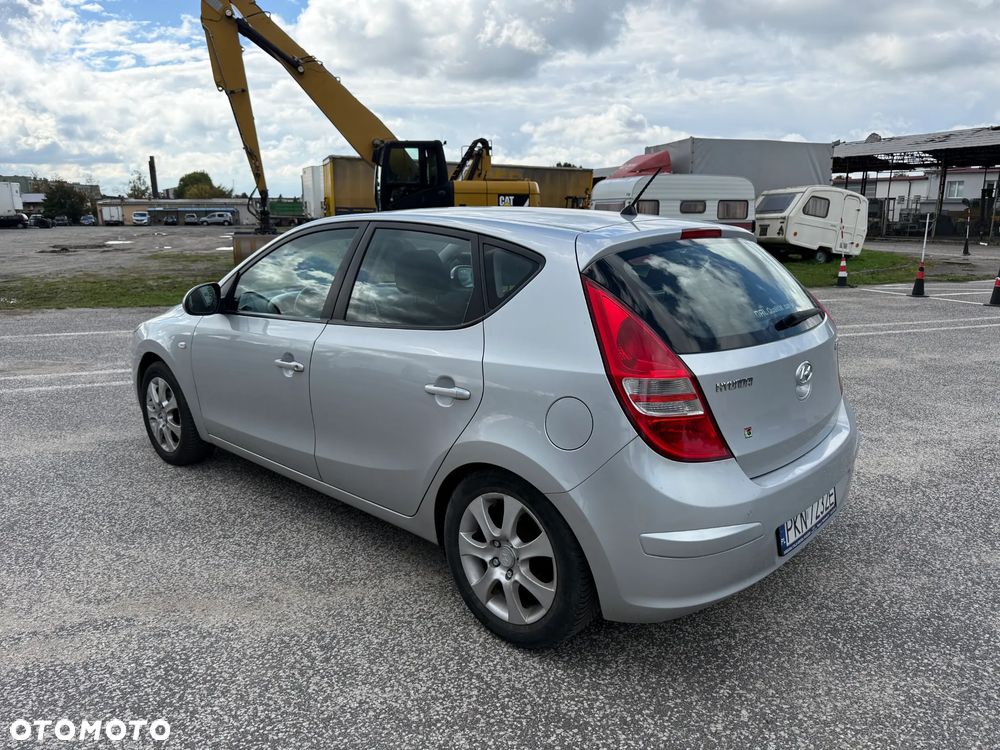 Hyundai i30 1.4 Blue Comfort - 25