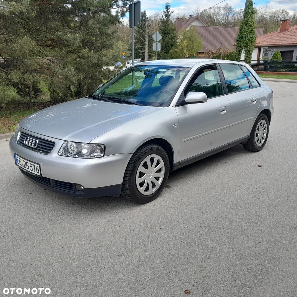 Audi A3 Sportback 1.6 Ambiente - 1