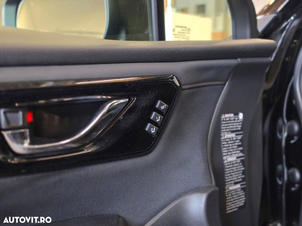 Subaru Forester 2.0 e-Boxer LinearTronic MHEV Premium - 8