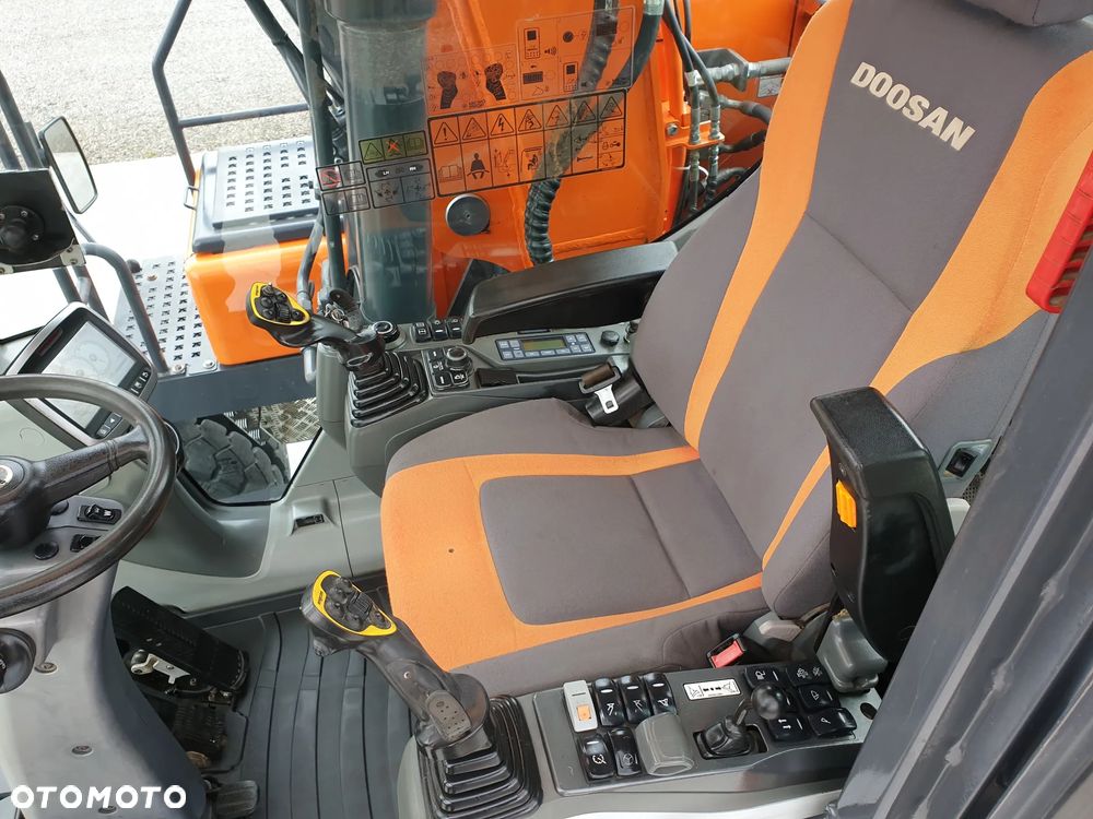 Doosan DX 170W ROTOTILT SPROWADZONY PIĘKNY STAN - 15