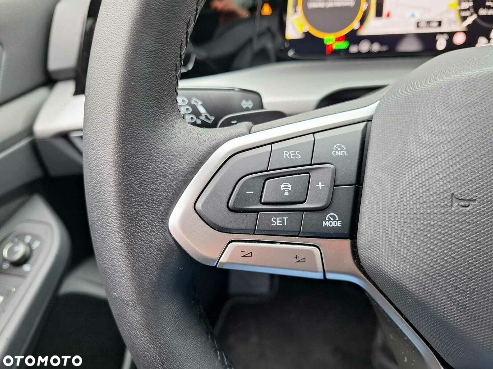 Volkswagen Golf - 13