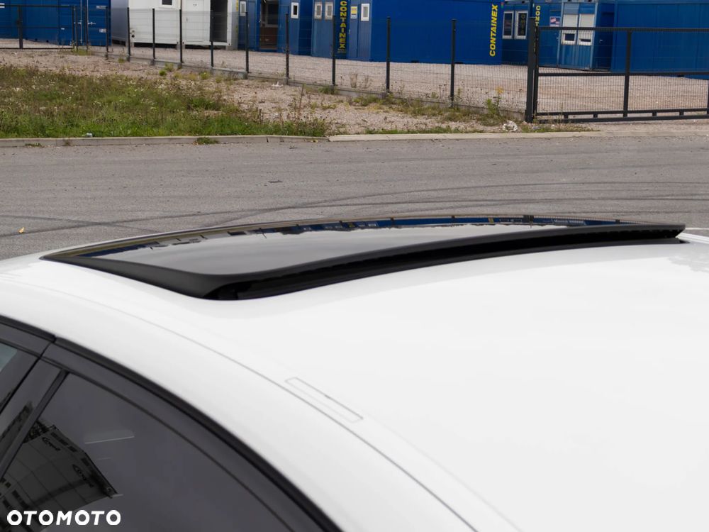 BMW Seria 5 520d xDrive - 23