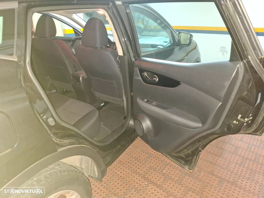 Nissan Qashqai 1.5 dCi N-Connecta - 10