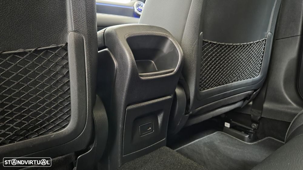Mercedes-Benz A 250 e AMG Line - 12