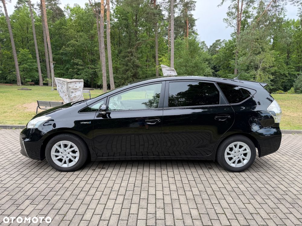 Toyota Prius+ (Hybrid) Executive - 8