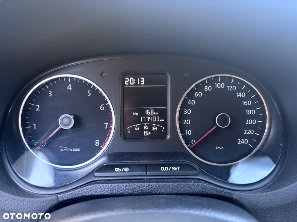 Volkswagen Polo 1.2 Team - 24