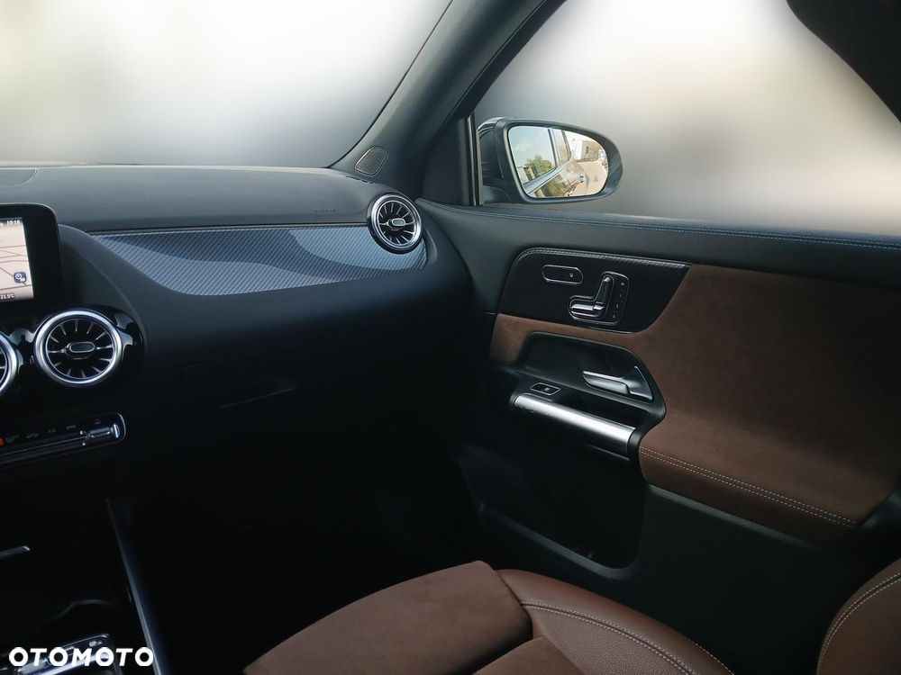 Mercedes-Benz GLA 220 4Matic 8G-DCT AMG Line Advanced Plus - 19