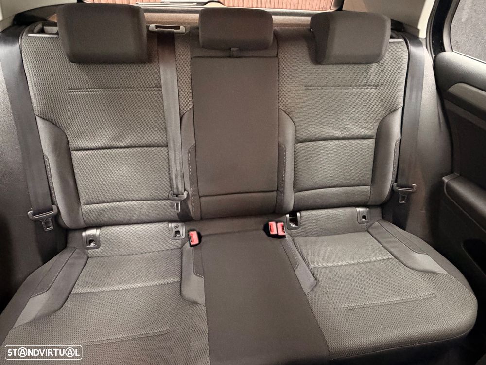 VW Golf 1.6 TDi BlueMotion Confortline - 44