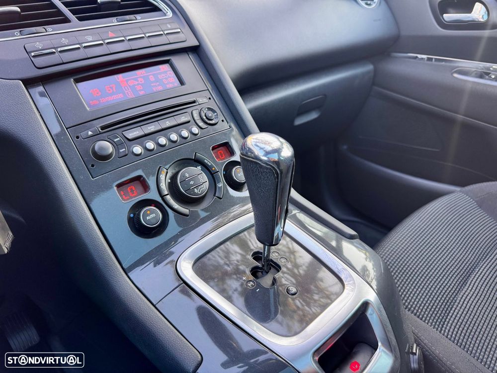 Peugeot 5008 1.6 HDi Executive CMP6 - 14