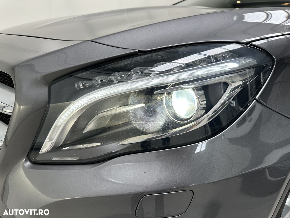 Mercedes-Benz GLA 200 7G-DCT - 23