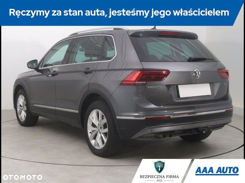 Volkswagen Tiguan - 5