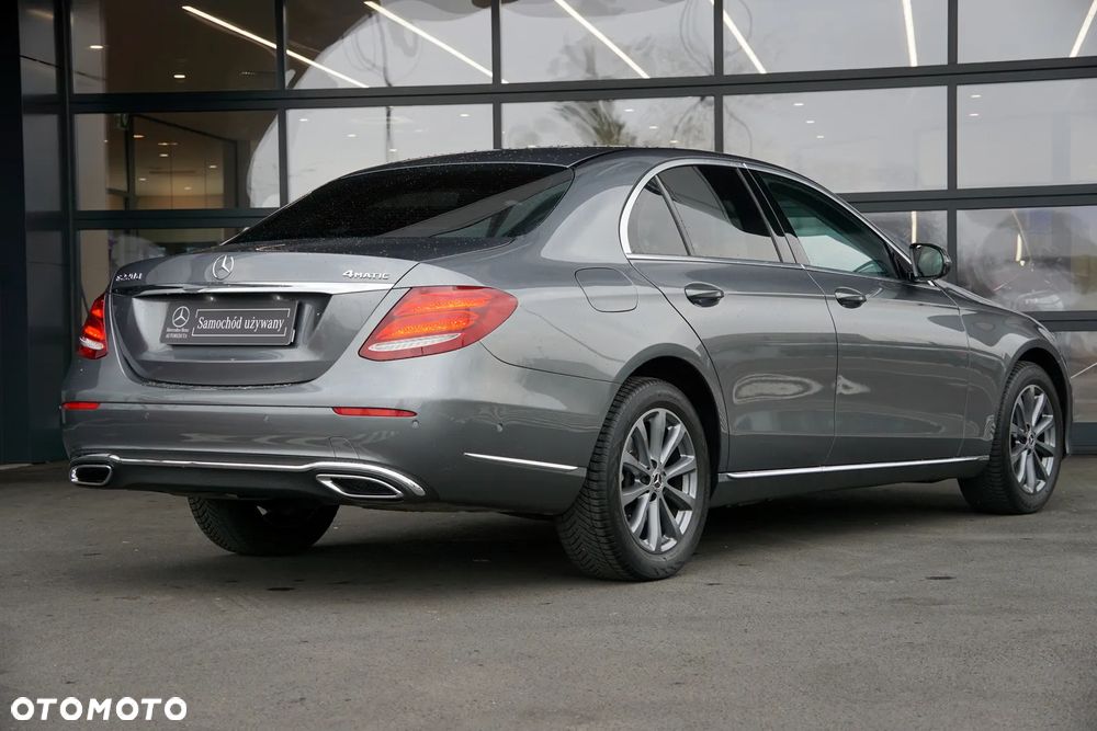 Mercedes-Benz Klasa E 220 d 4-Matic 9G-TRONIC - 6