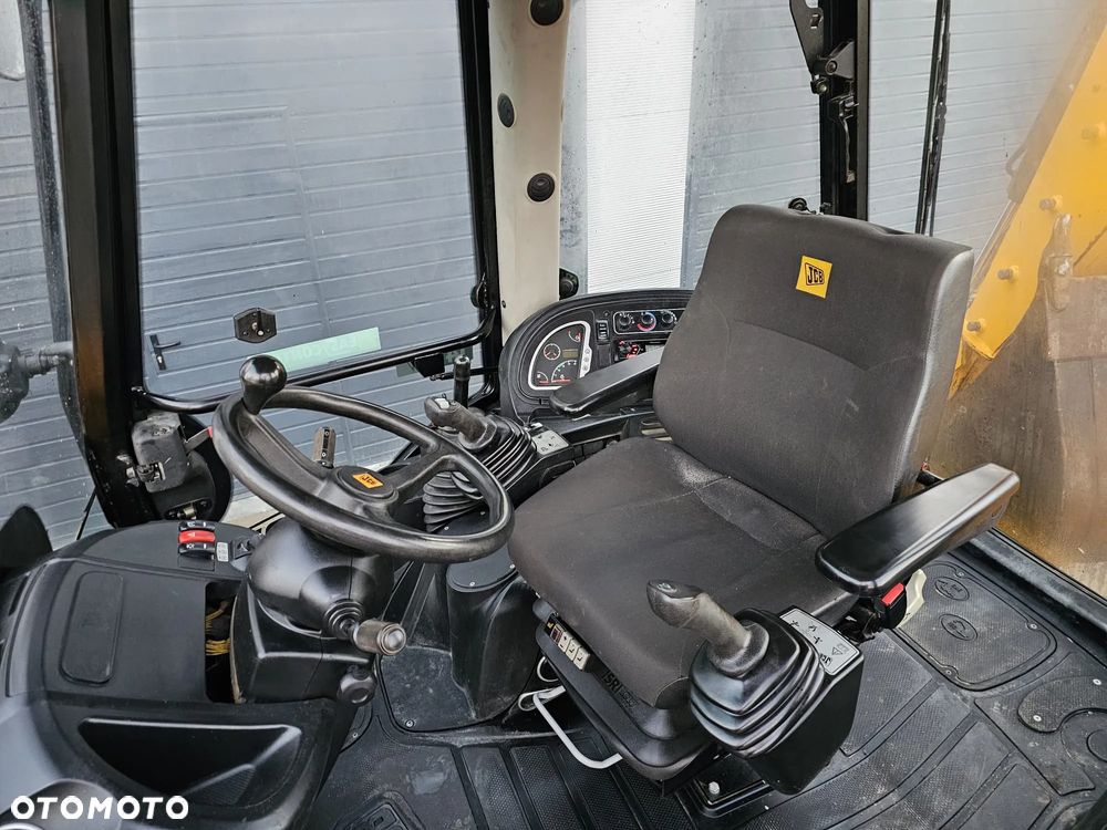 JCB 3CX Contractor 110kM - 8
