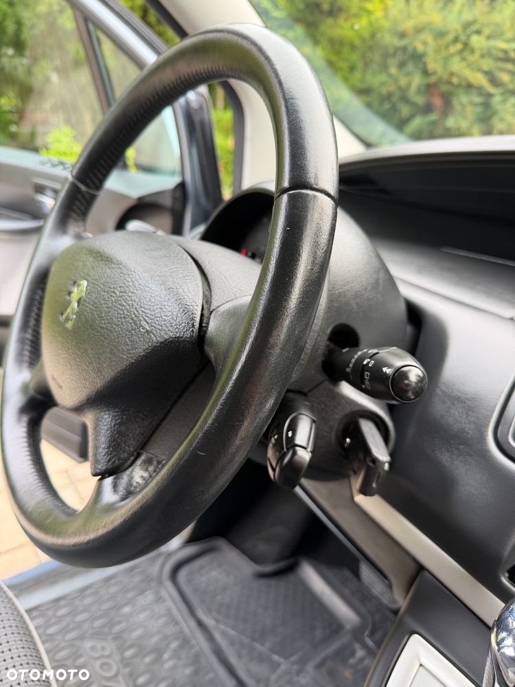 Peugeot 807 - 32