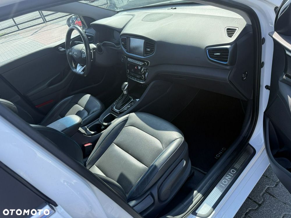 Hyundai IONIQ - 9