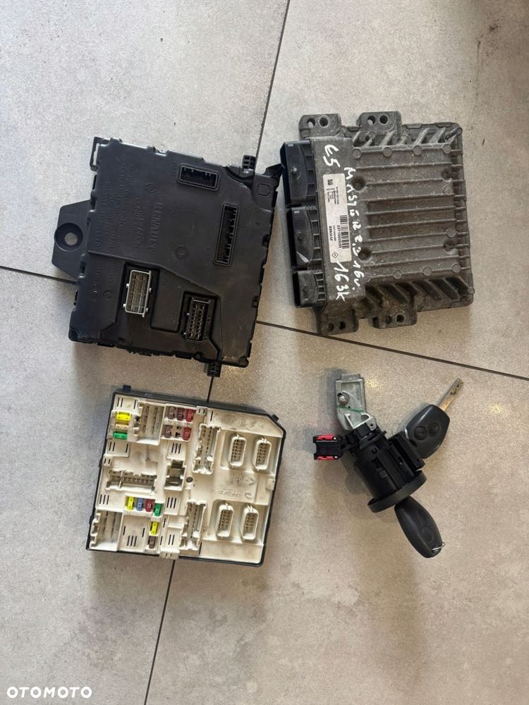 MASTER III 2,3 DCI 165KM E5 zestaw startowy komputer sterownik 237105093R - 2