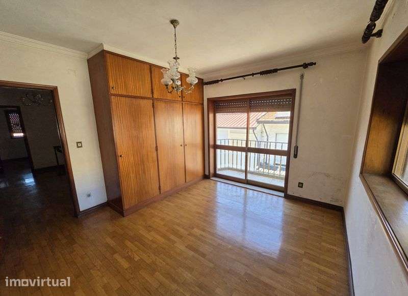 Moradia T4 com Jardim, Garagem para 3 Carros e Quintal | Pedrouços - Grande imagem: 5/8