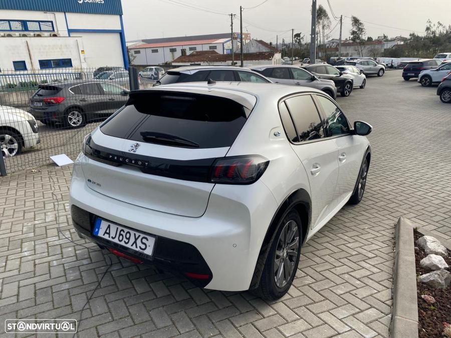 Peugeot e-208 50 kWh Allure - 3