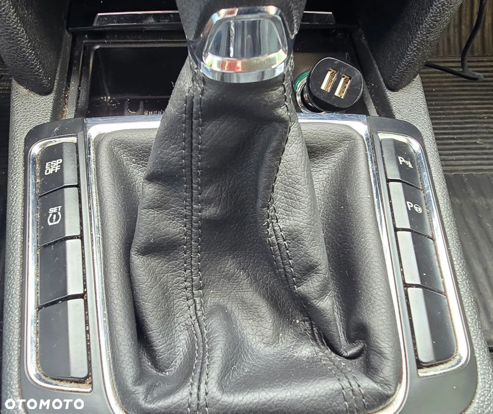 Skoda Superb 2.0 TDI DPF Elegance - 13